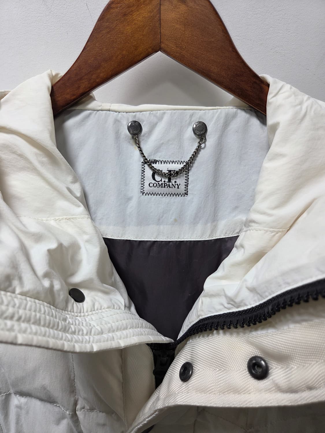 C.P. 컴퍼니 패딩 베스트 화이트 상품이미지5