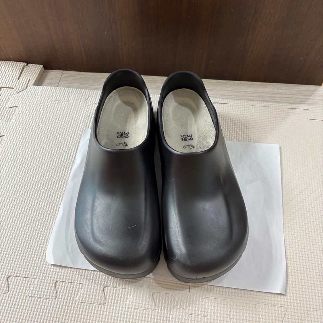 버켄스탁 클로그 블랙 상품이미지1