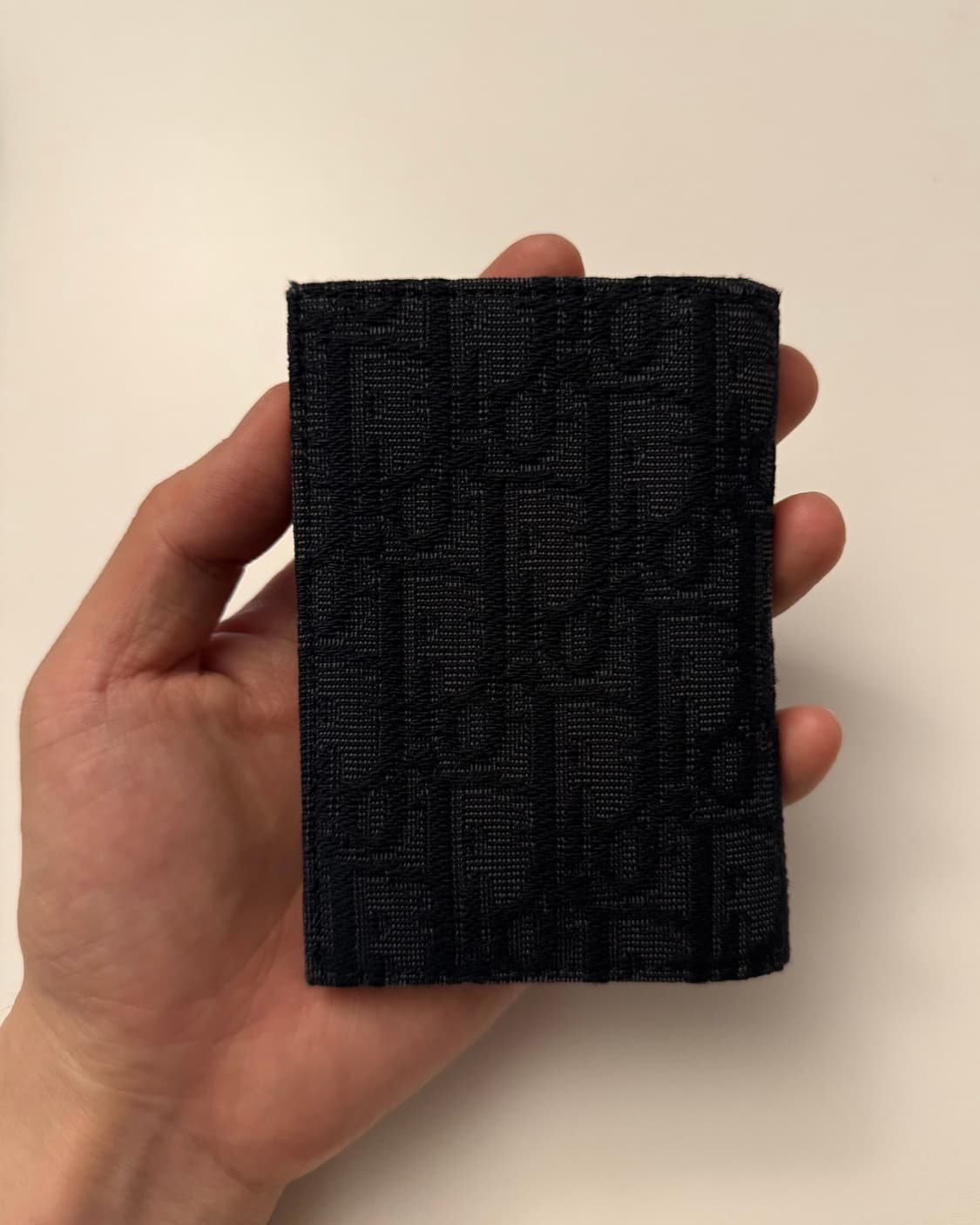 디올 2단 카드 홀더 블랙 디올 오블리크 자카드 지갑 판매합니다. 상품이미지3