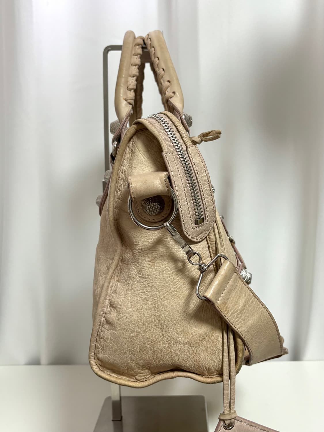 발렌시아가 자이언트 모터백 베이지 상품이미지4