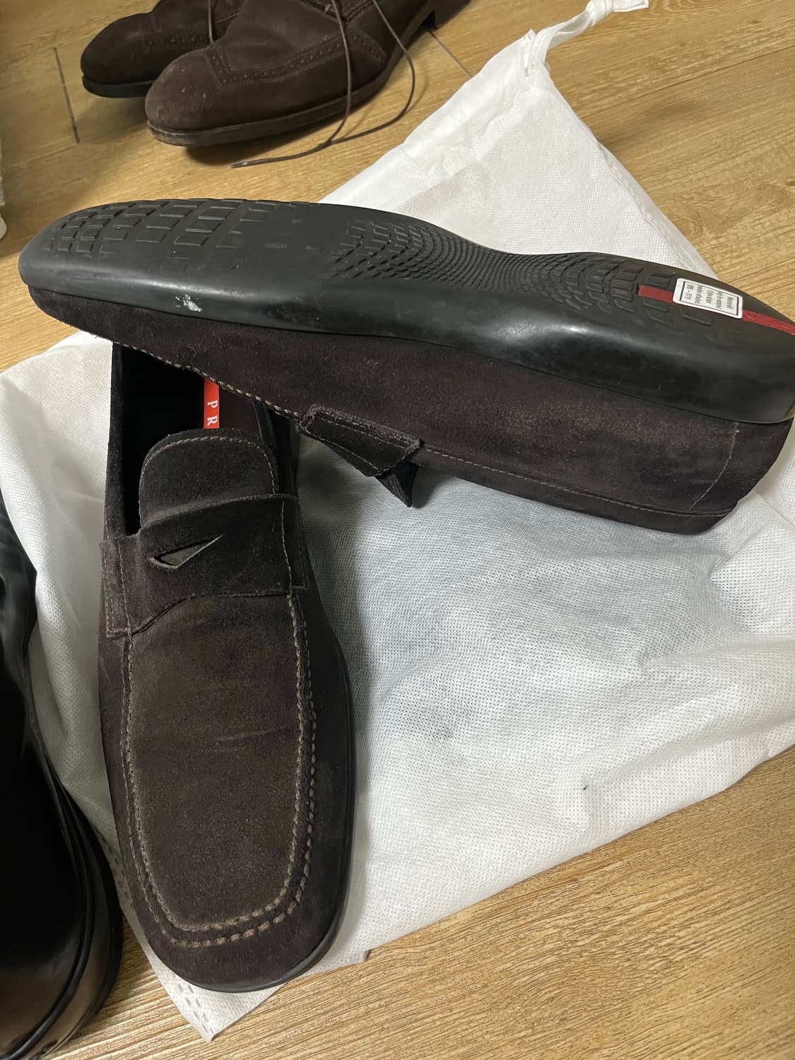 프라다 스포츠 스웨이드 로퍼 상품이미지3