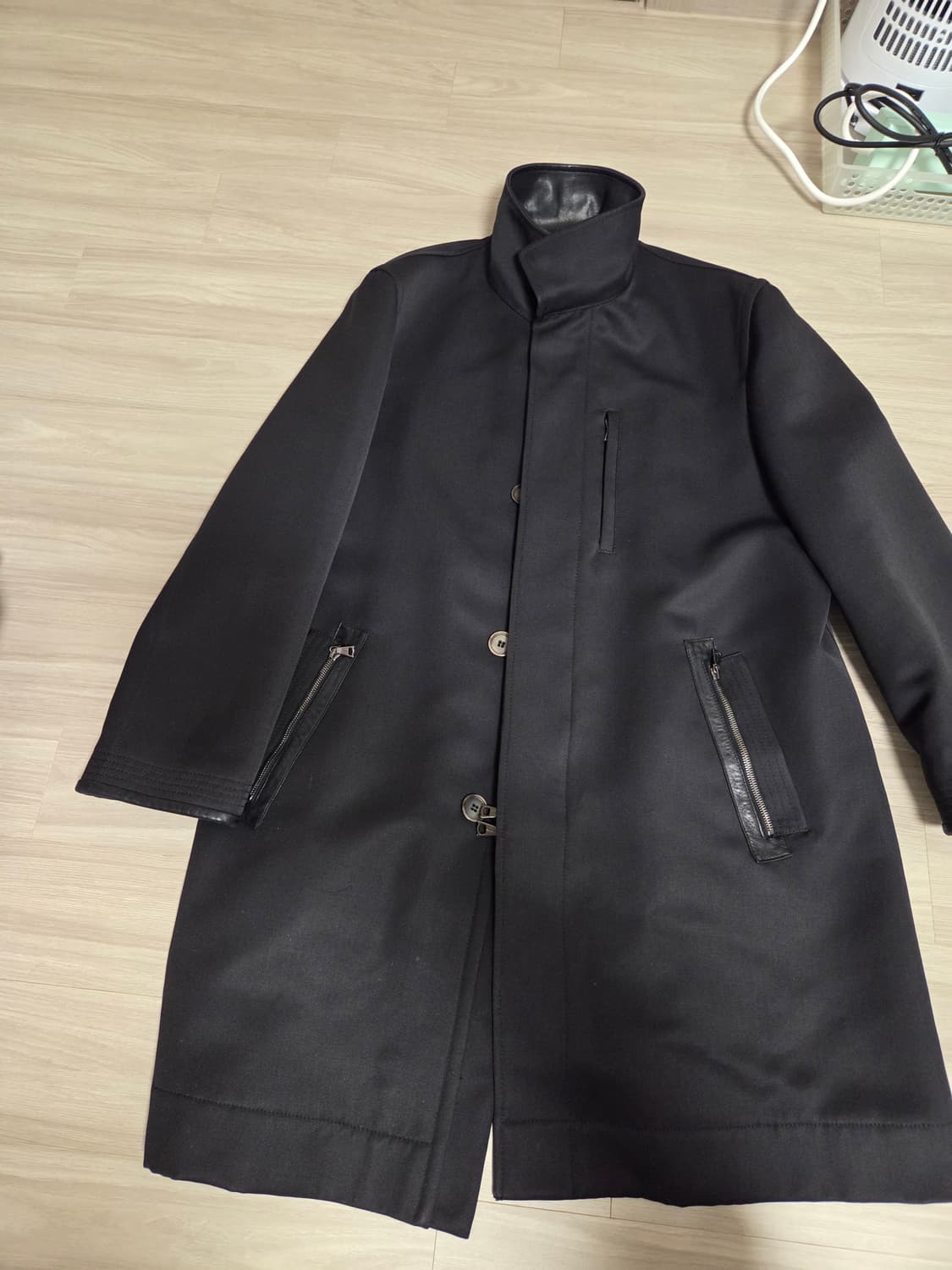 존바바토스 버진울 하이넥 코트 상품이미지1