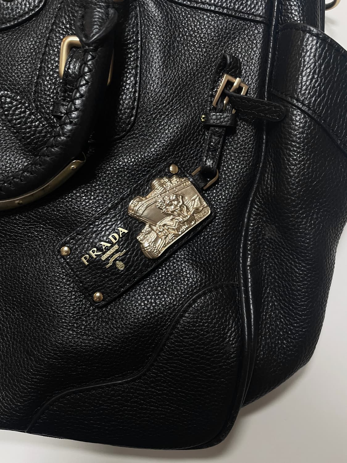 프라다 블랙 카프레더 토트백 상품이미지2