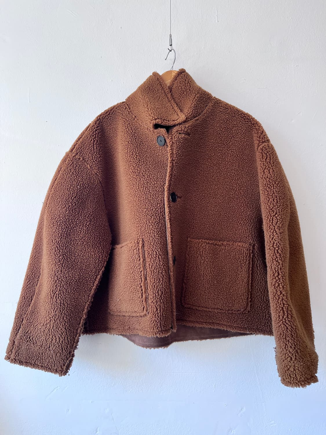 스튜디오톰보이 여성 양면부클인조무스탕 FREE 상품이미지4