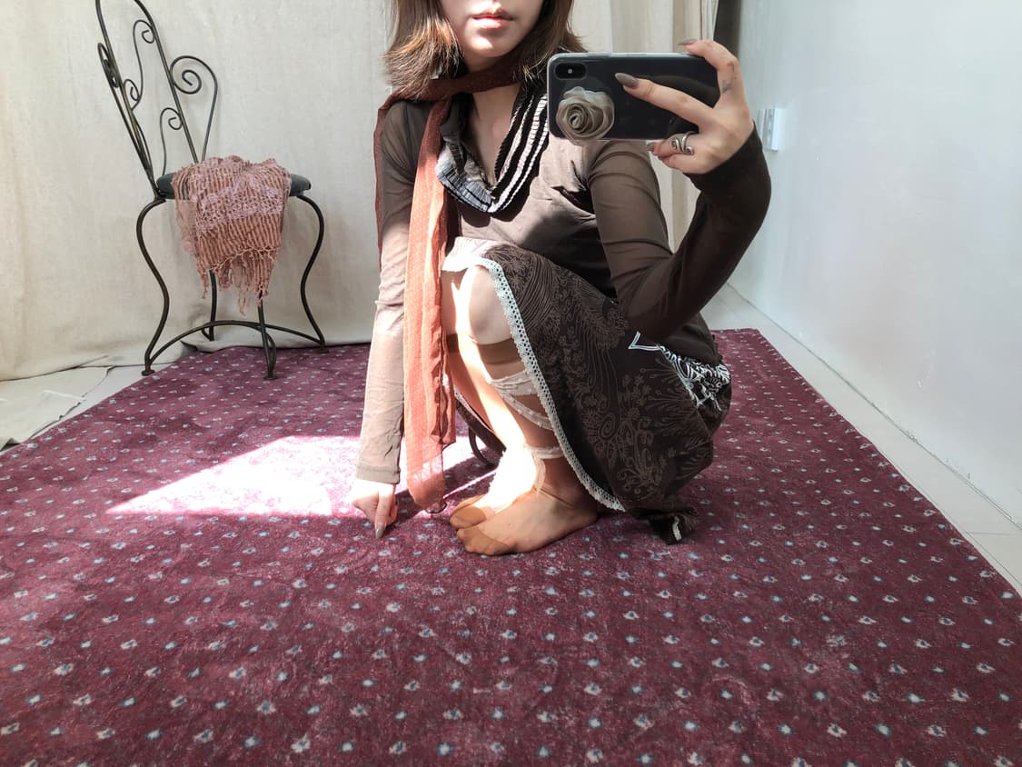 Set 러플넥 메쉬탑 & 데시구알 스커트 & 브릭 도트 스카프 상품이미지5