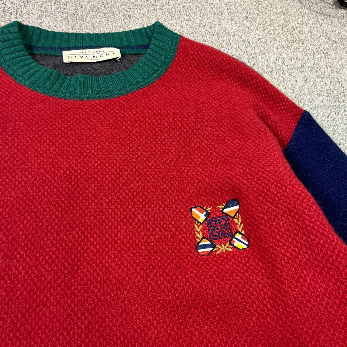 지방시 배색 울 니트 상품이미지2