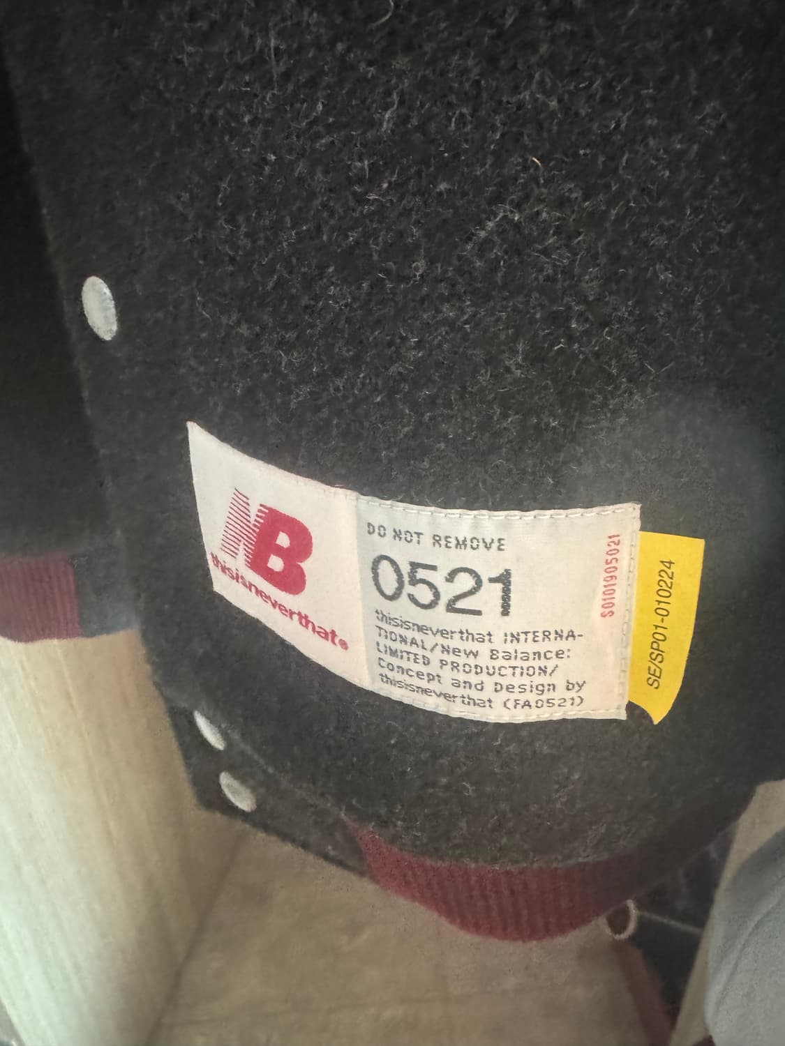 뉴발란스 x 디스이즈네버댓 바시티 자켓 차콜 XL사이즈 상품이미지3