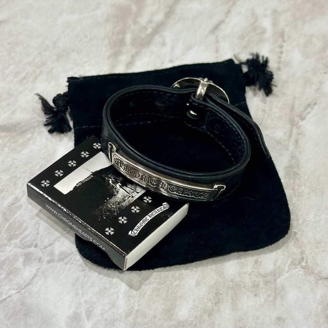 크롬하츠 레터링 레더 팔찌(9/상태굿) 상품이미지1