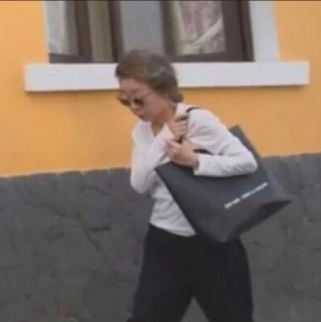 꼼데가르송 소가죽 윤여정 가방 토트백 상품이미지8