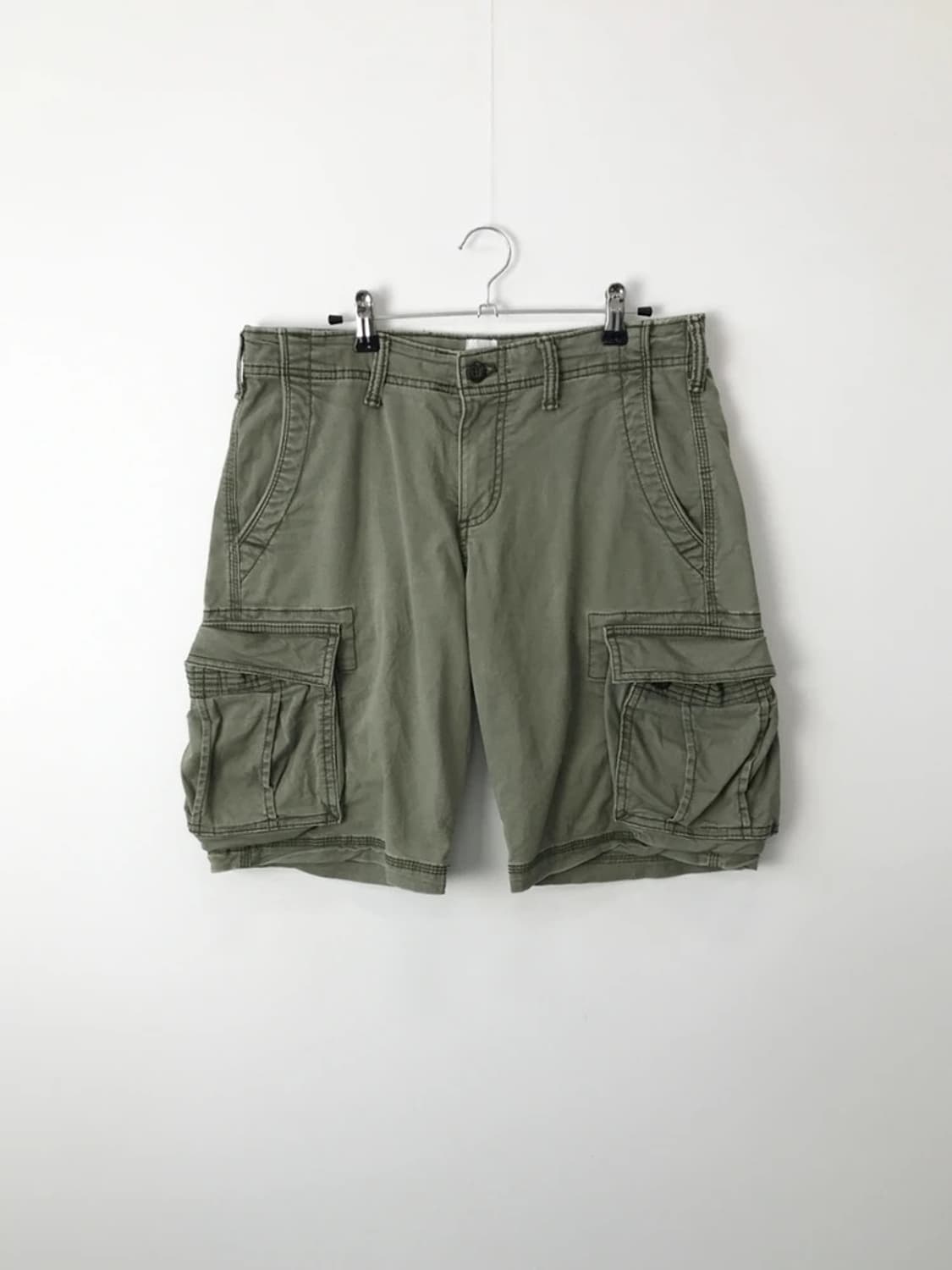 GAP Olive Cargo Bermuda Shorts 상품이미지4