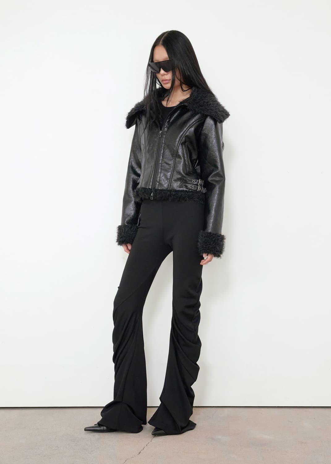 BOHEMSEO OVER COLLAR SHEARING JACKET, BK 상품이미지3