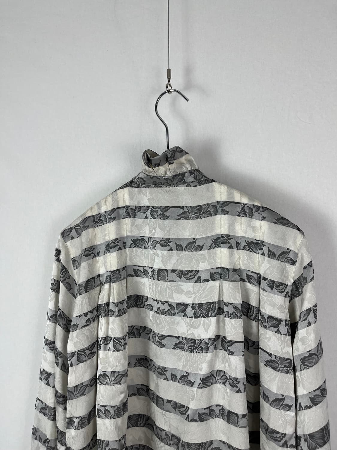 90s Christian Dior 플라워패턴 플리츠 카라 실크 셔츠 상품이미지7
