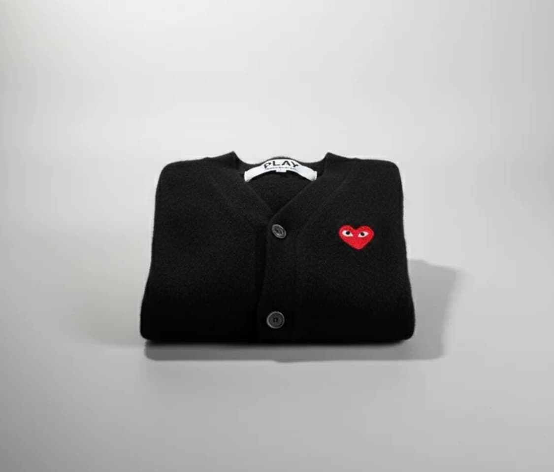 정품)꼼데가르송 플레이 블랙 하트 와펜 가디건 /여55~66 상품이미지1