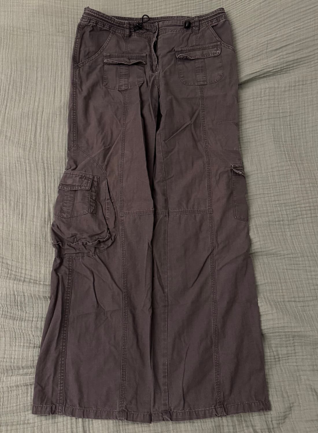 Brandy Melville kim cargo pants grey 상품이미지6