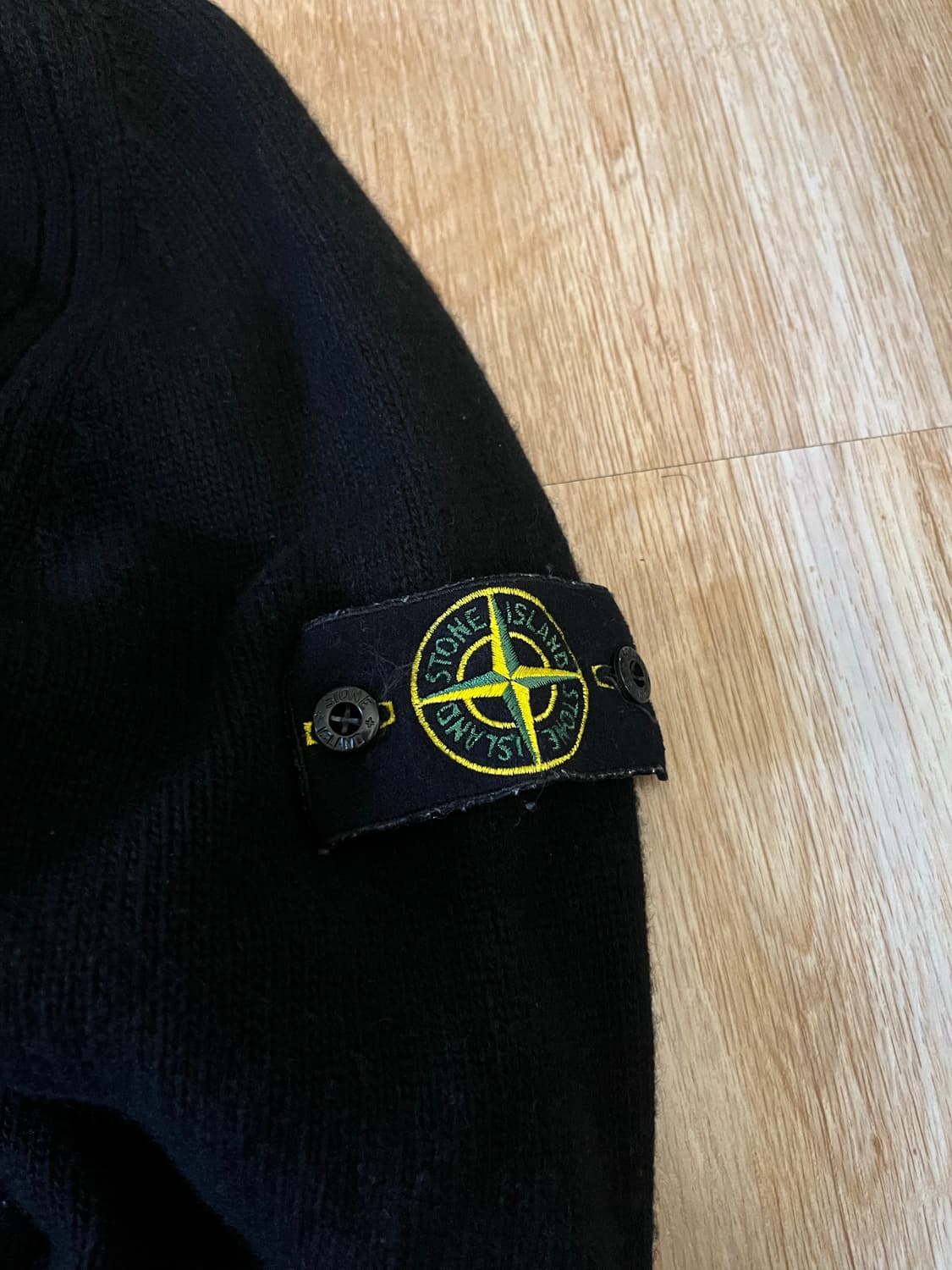 스톤아일랜드 니트집업 상품이미지2