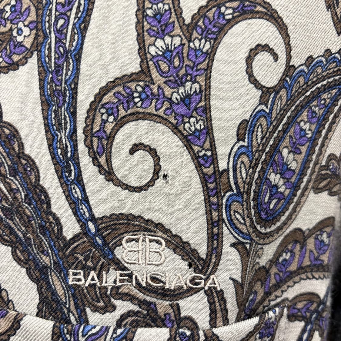 발렌시아가 스포츠 울 긴팔 셔츠 블루 퍼플 페이즐리 패턴 디테일 그레이 상품이미지8