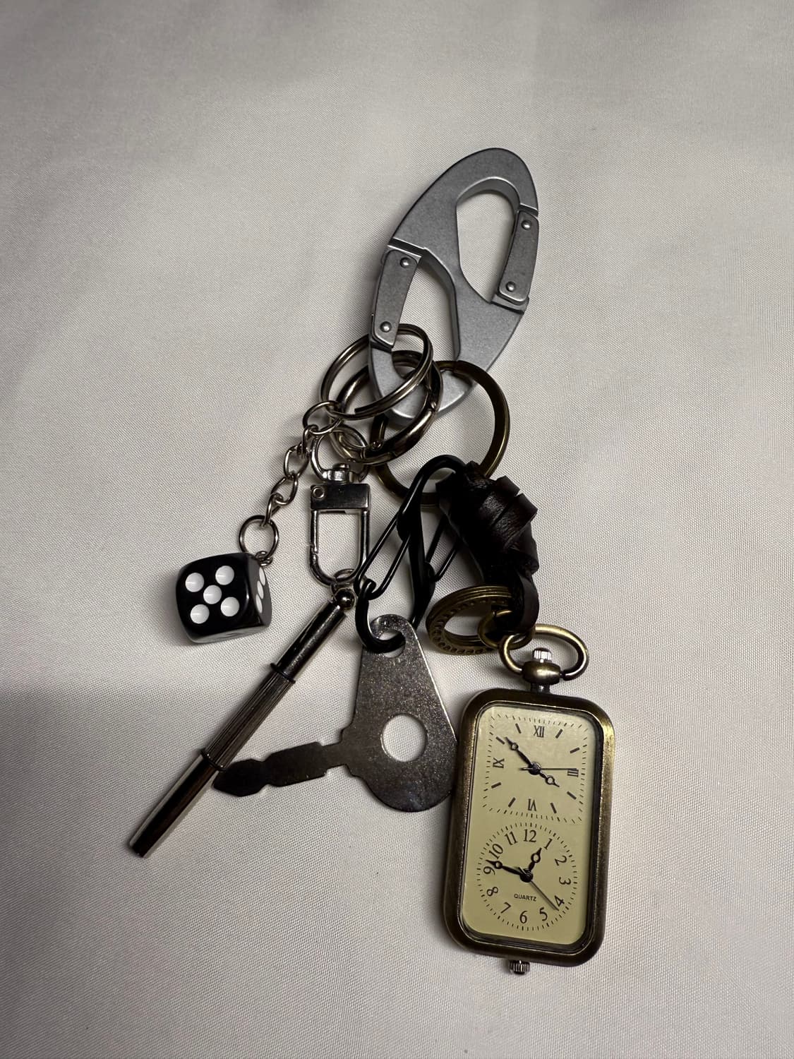 [한정판] Vintage Watch & Dice Carabiner Key 상품이미지2