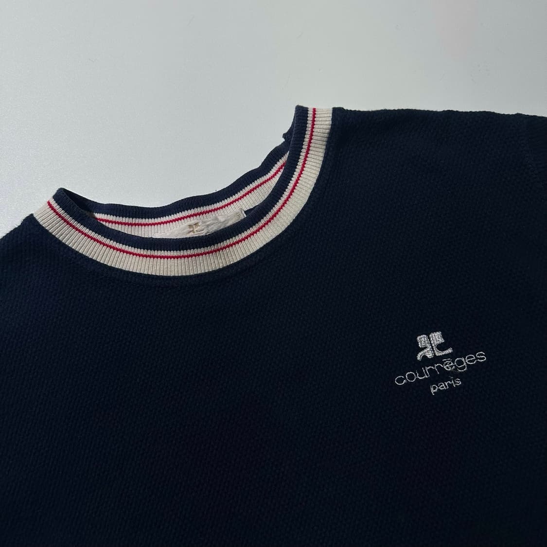 꾸레쥬 체스트로고 반팔 티셔츠 상품이미지3