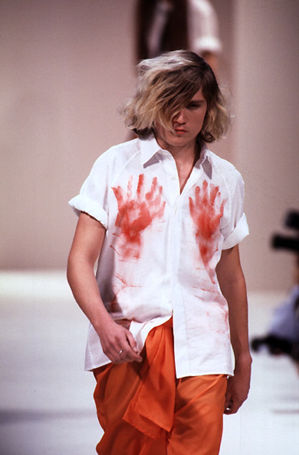 구매)맥퀸 96~99 아카이브 템들 구합니다 상품이미지1