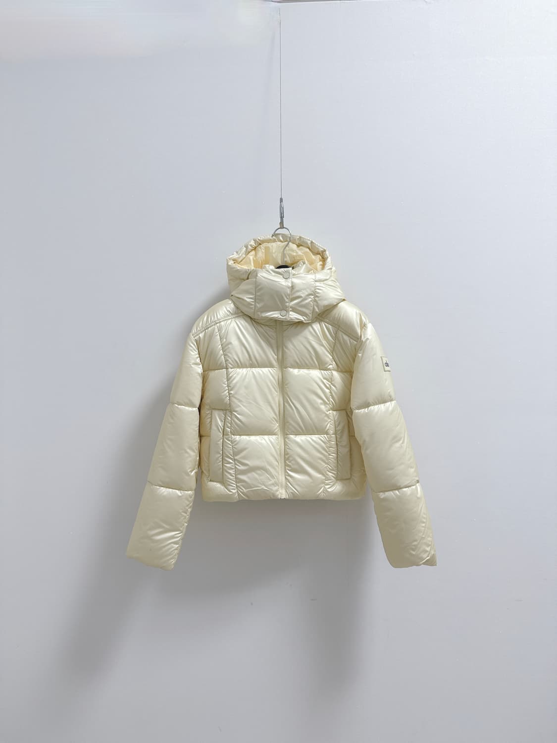 alo 알로 요가 펄라이즈드 프리스틴 퍼프 상품이미지2