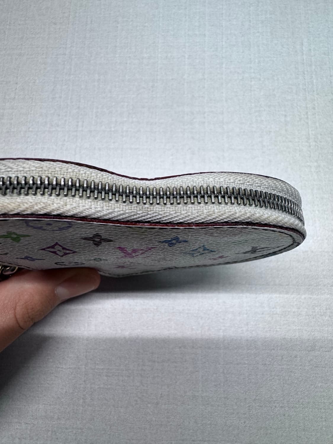 루이비통 무라카미 멀티컬러 하트 지갑 상품이미지3