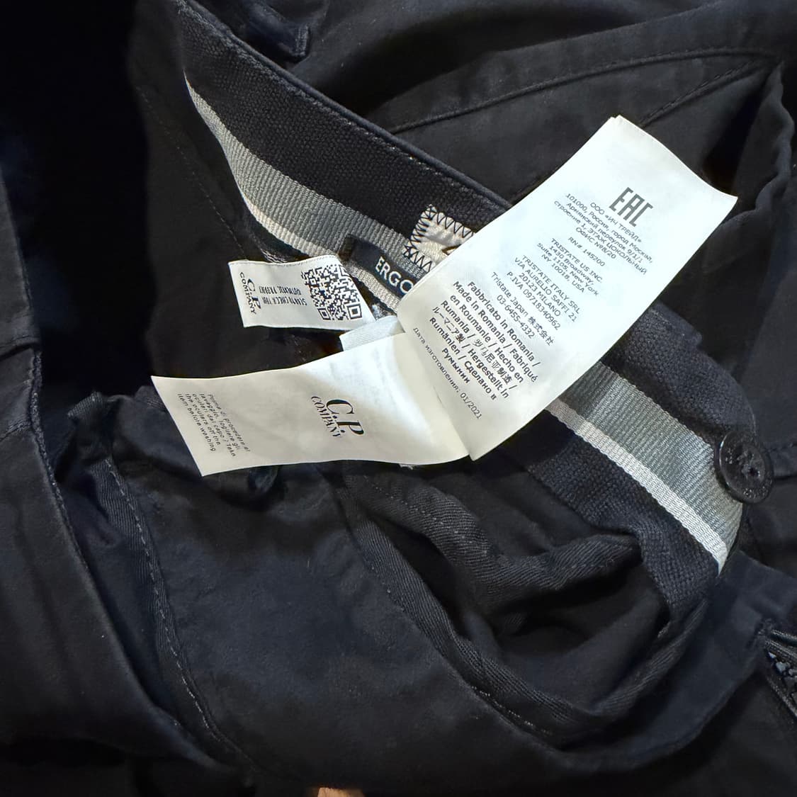 C.P. Company ERGONOMIC FIT 블랙 카고 팬츠 48 상품이미지4