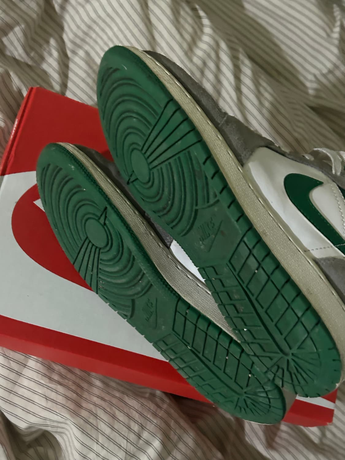 나이키 조던 1 미드 그린그레이 240 상품이미지2