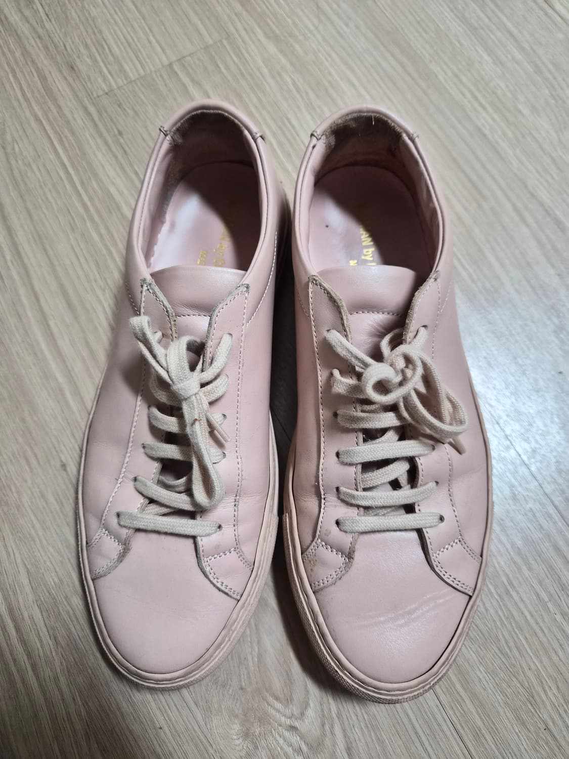 커먼프로젝트 아킬레스로우 딸기우유 38 상품이미지1