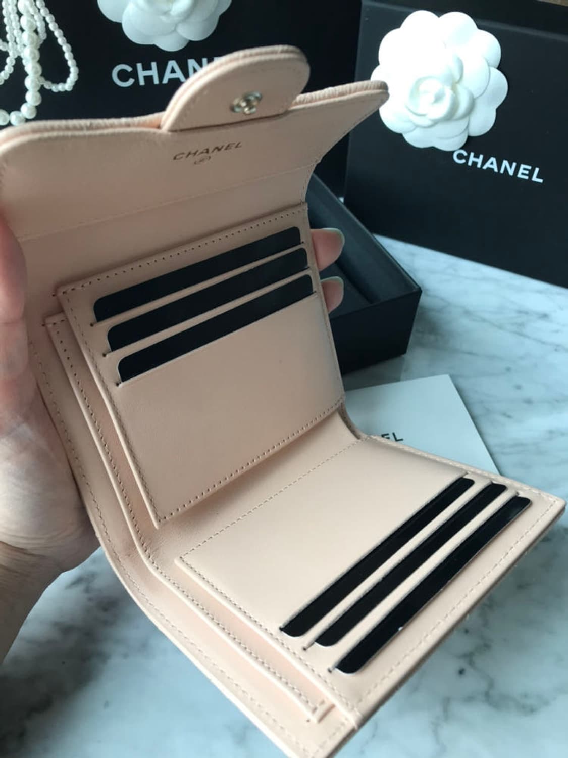   샤넬 반지갑 상품이미지2