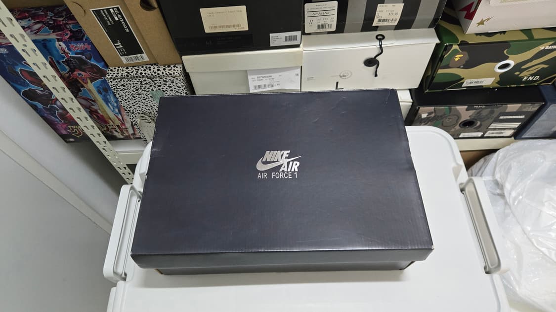 나이키 X 칼하트 에어포스 11사이즈(290) 상품이미지1
