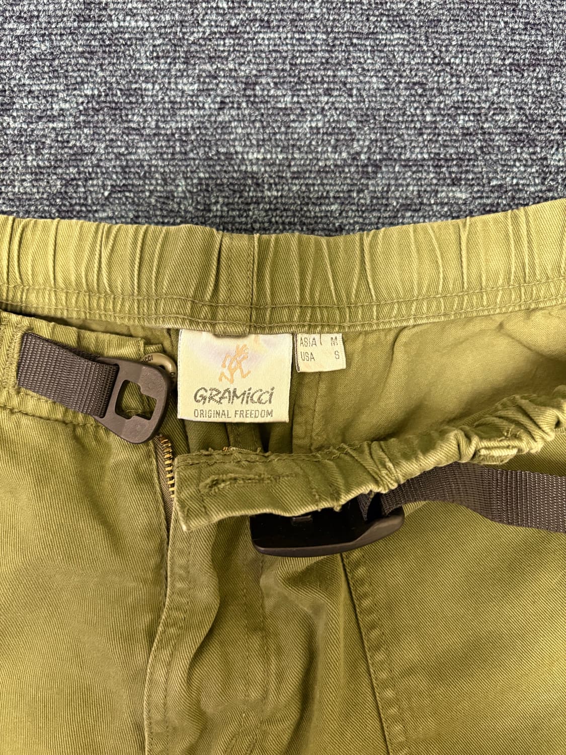 그라미치 루즈 테이퍼드 팬츠 (OLIVE) m사이즈 상품이미지2