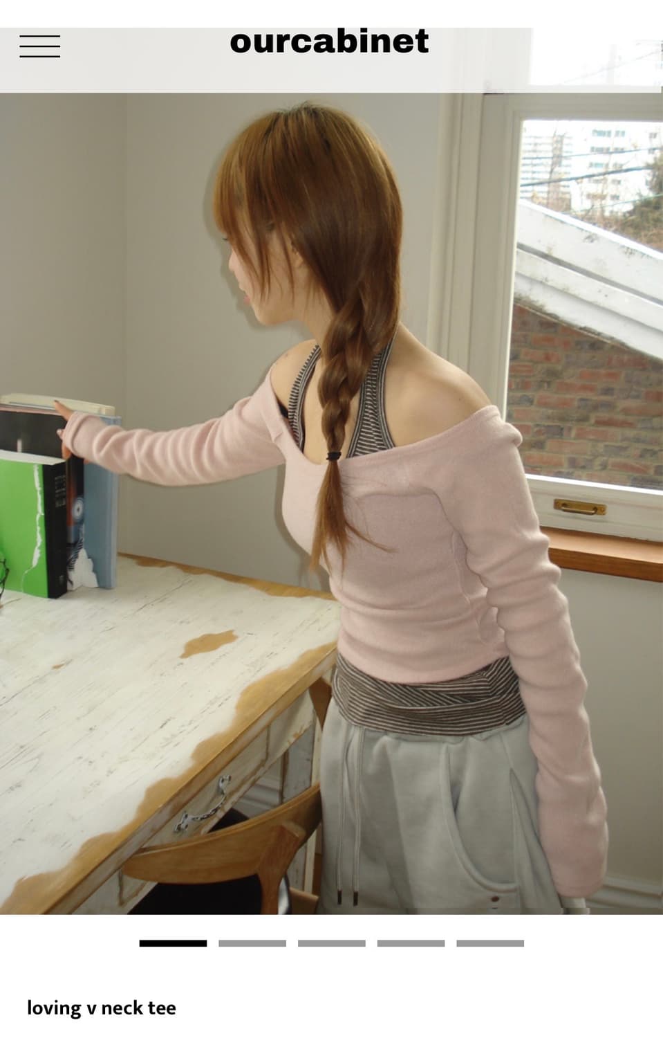아워캐비넷 loving v neck tee 상품이미지1