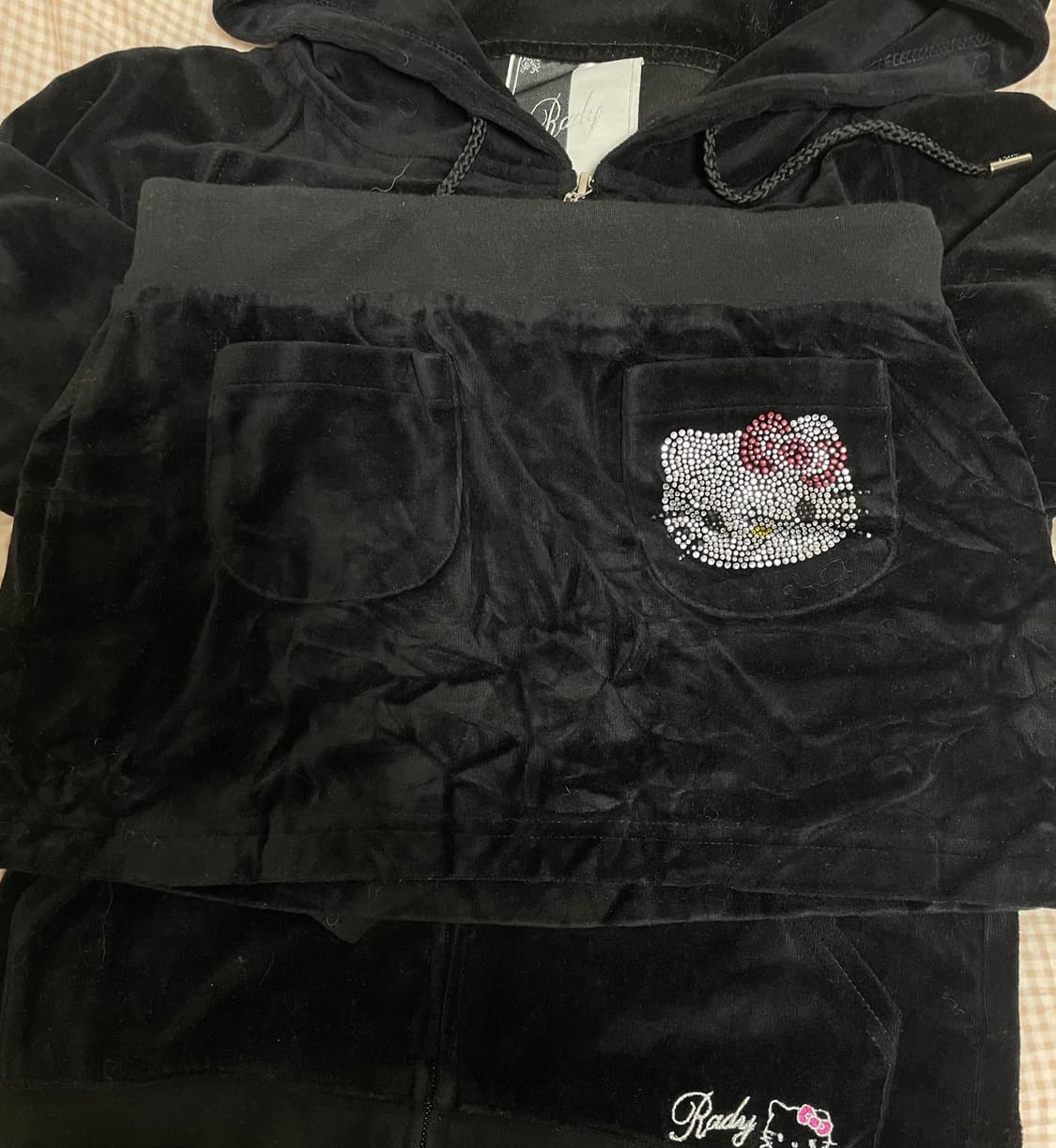 rady 레디 레이디 라디 키티 고전 벨벳 갸루 트레이닝 셋업 블랙 상품이미지3
