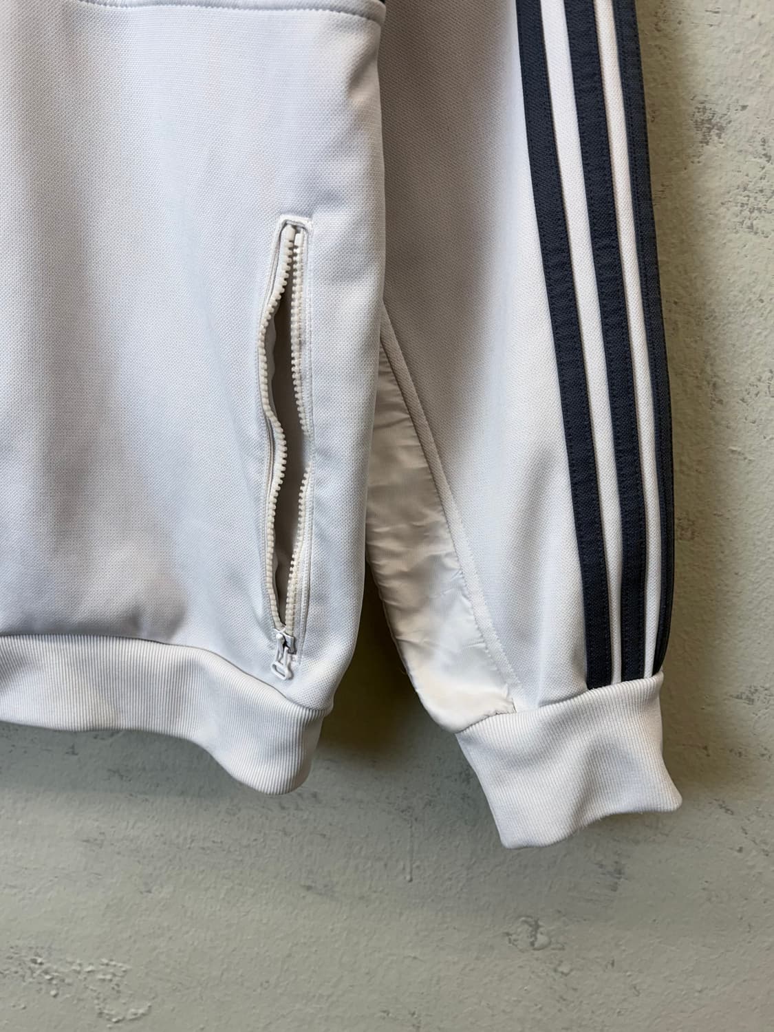 아디다스 레알마드리드 화이트 트랙탑 져지 상품이미지3