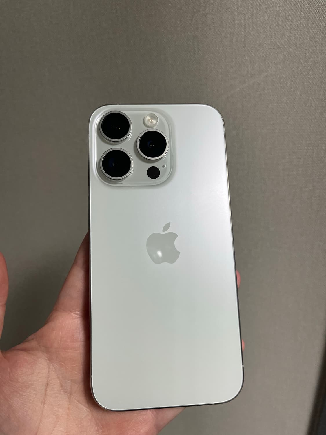 상태 최상 풀구성 아이폰 화이트티타늄 15pro 15프로 256 공기계 상품이미지9