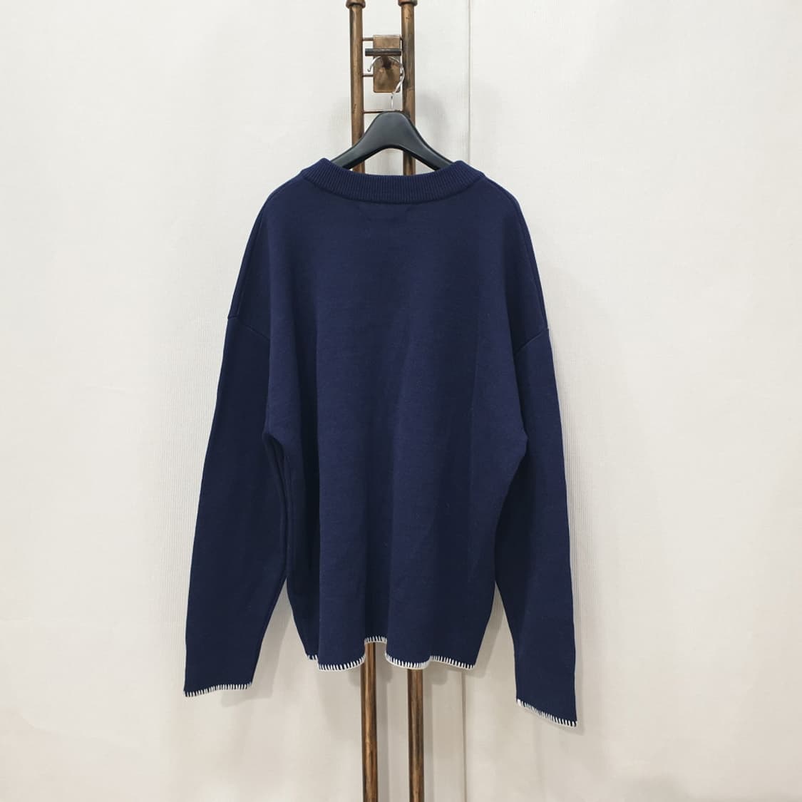 오드디파트먼트 자수 브이넥 오버핏 니트 M 상품이미지4