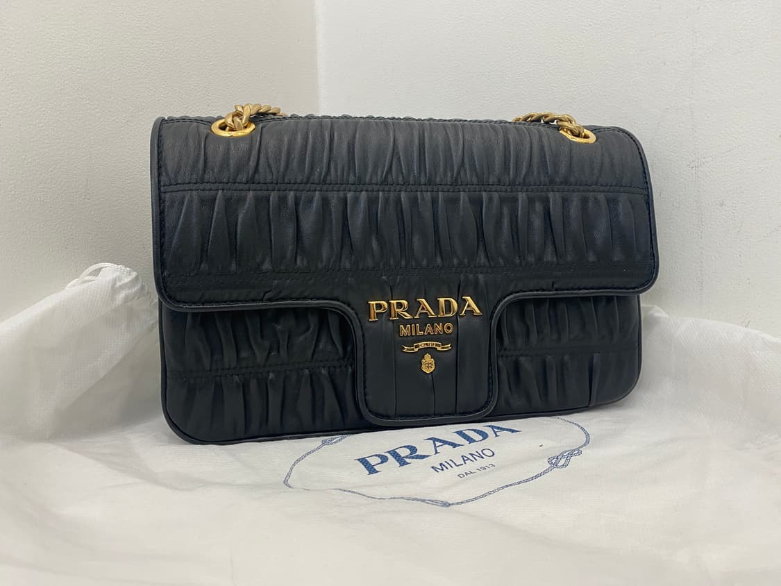 프라다 나파 고프레 플랩 체인 숄더백 1BD235 상품이미지1