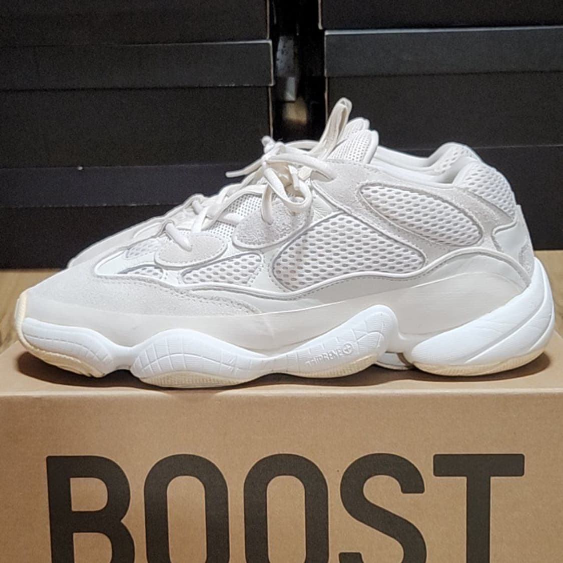 아디다스 285 이지부스트 본화이트 500 상품이미지1