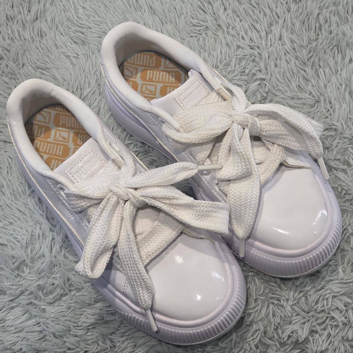 1w-16:푸마 카리나 패턴 레더 화이트 24cm-거의새거 상품이미지5