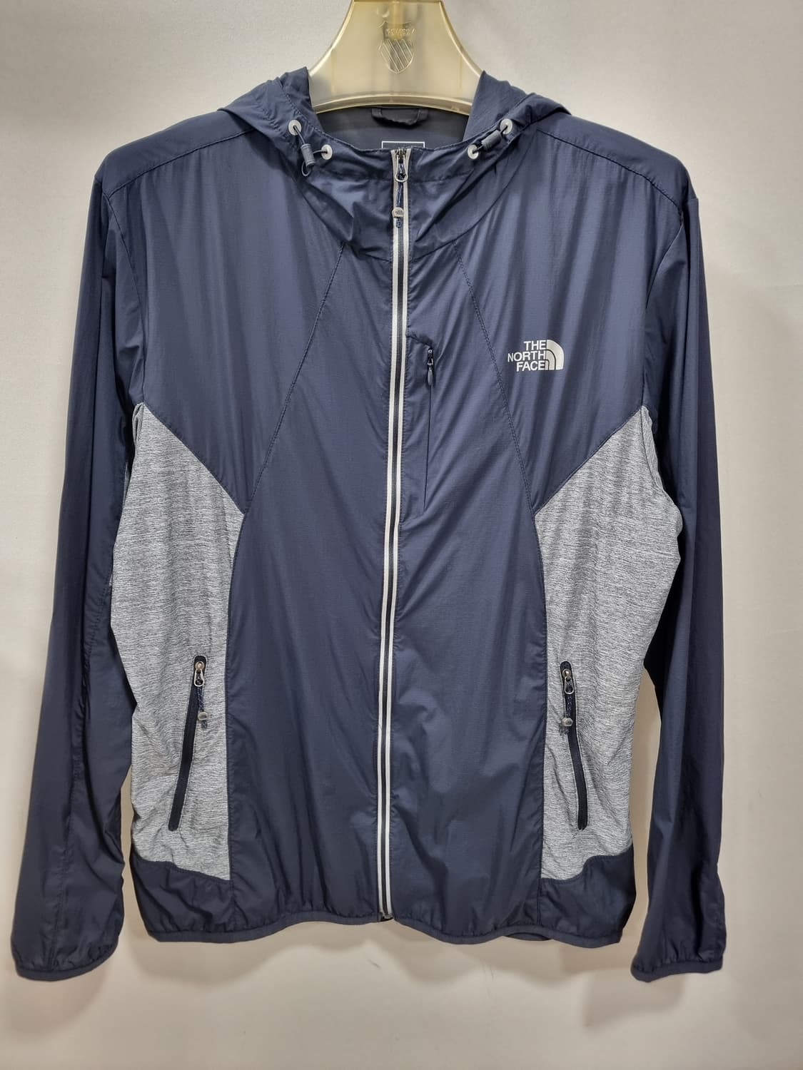 노스페이스 경량 바람막이 (D152 상품이미지1