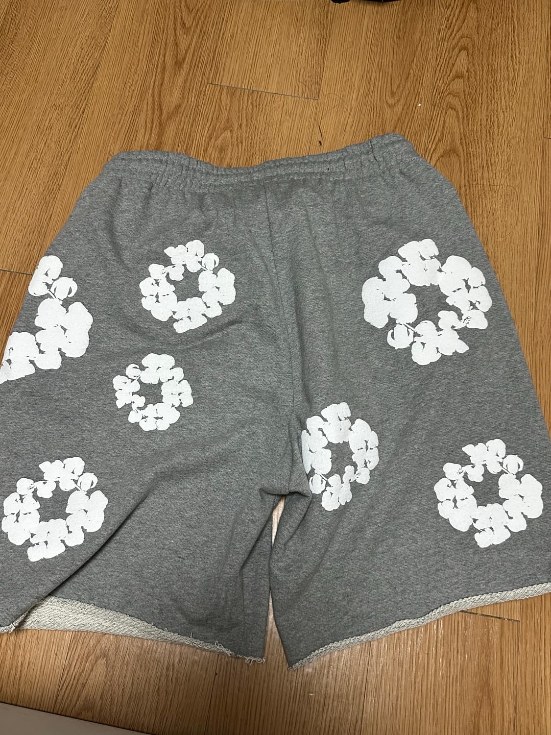 데님티어스 회색 반바지 판매합니다 상품이미지3