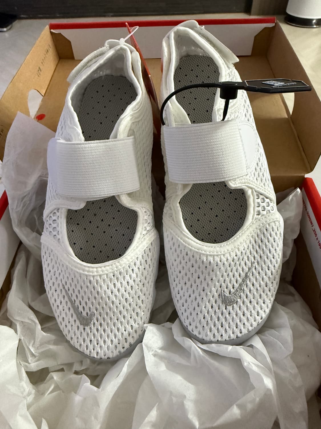 나이키 에어리프트 PS/GS 판매 합니다220 상품이미지2