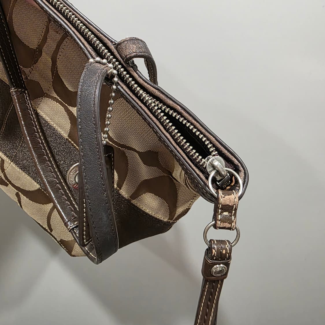 코치 시그니처 자카드 토트백 상품이미지5