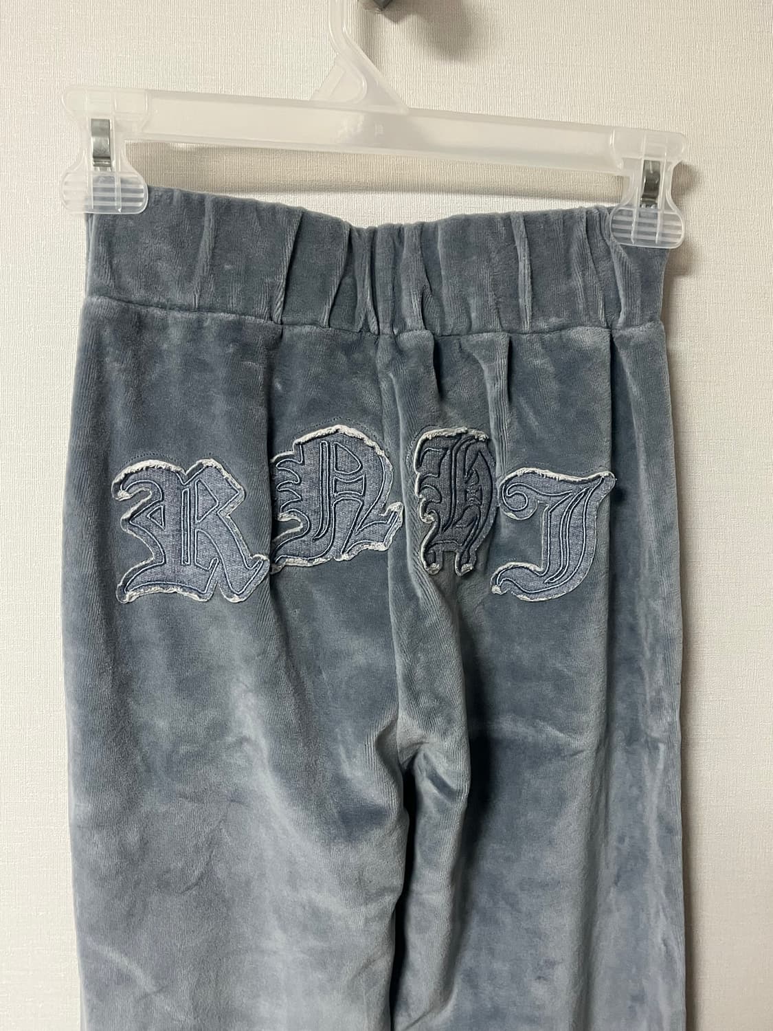 러닝하이 프린지 엠브로더리 벨벳 슬림 팬츠 [블루 그레이] 상품이미지5