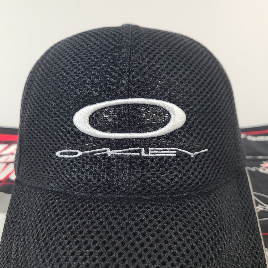 오클리 빈티지 블랙 자수 로고 메쉬 캡 모자 볼캡 상품이미지2