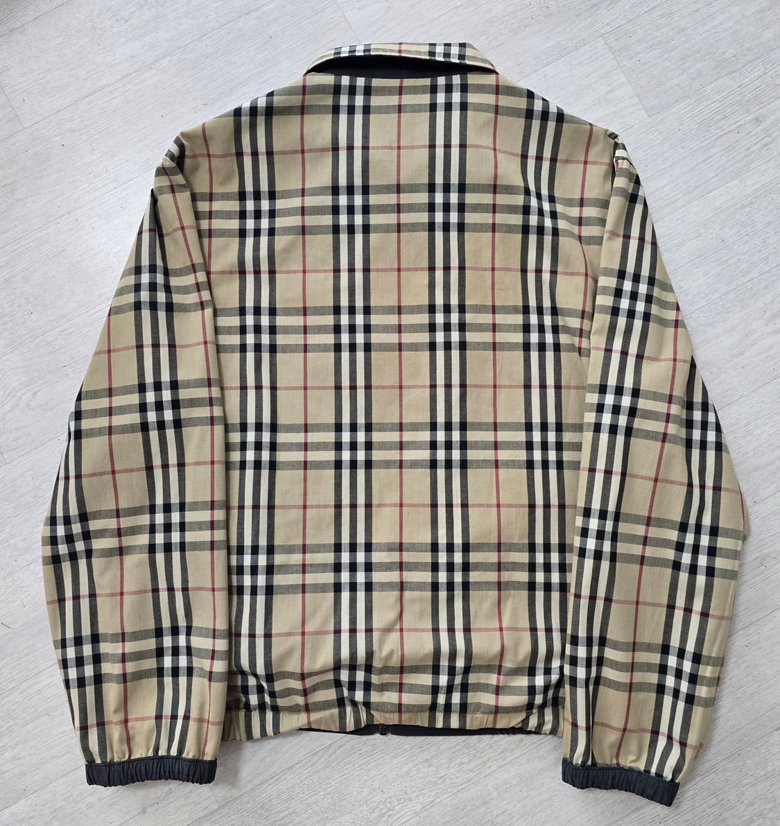 (정품) 버버리 리버서블 체크 점퍼 L 사이즈 남성 명품 자켓 슈프림 상품이미지2