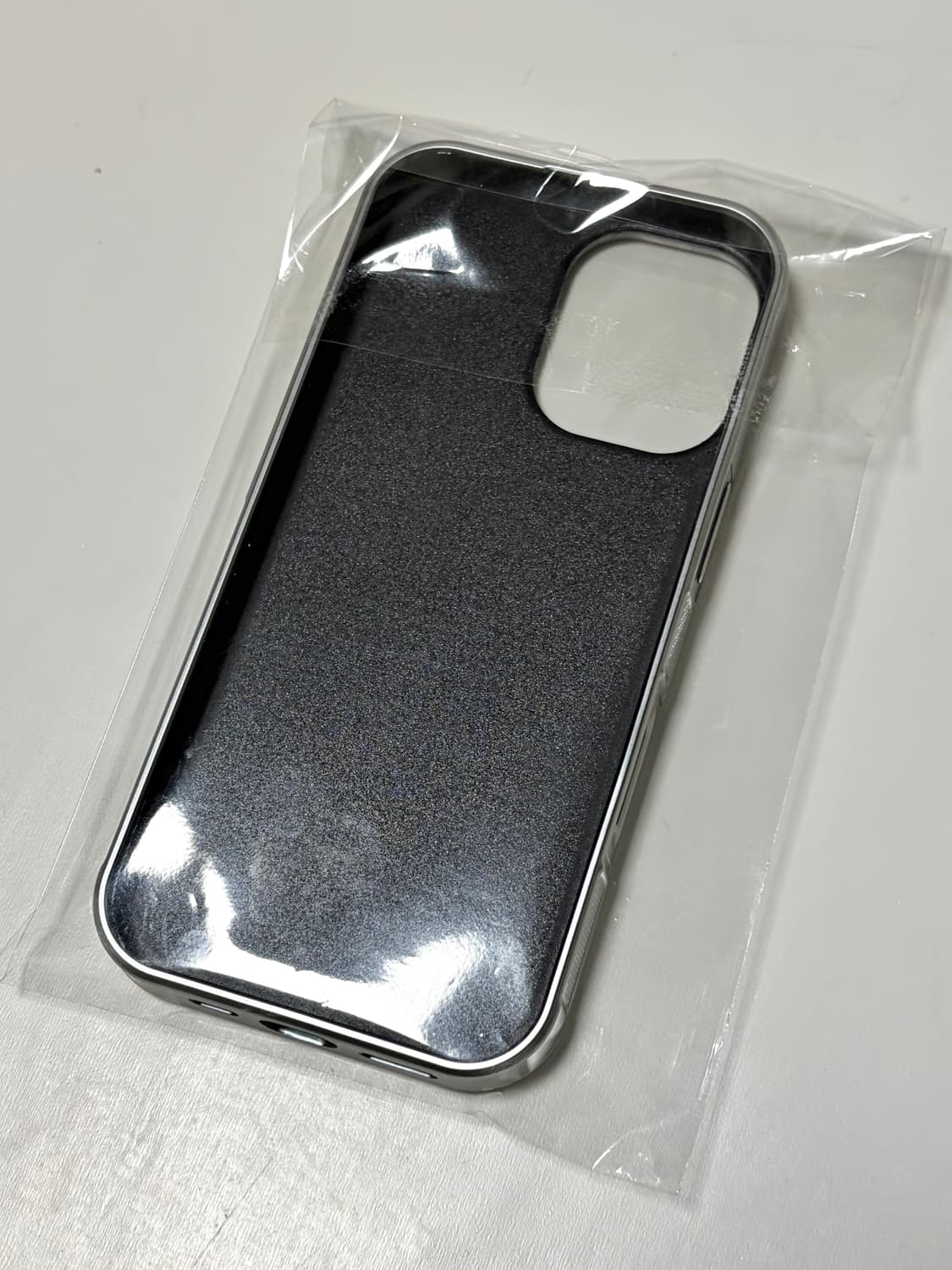 유스스피릿 아이폰 17 에폭시 케이스 상품이미지3