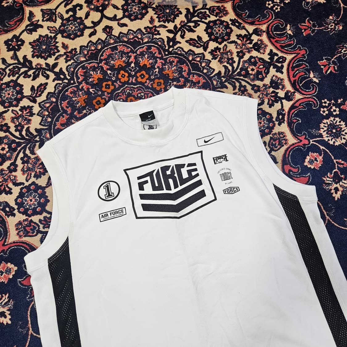 나이키(Nike) 00's 드라이핏 민소매 농구 저지
 상품이미지2