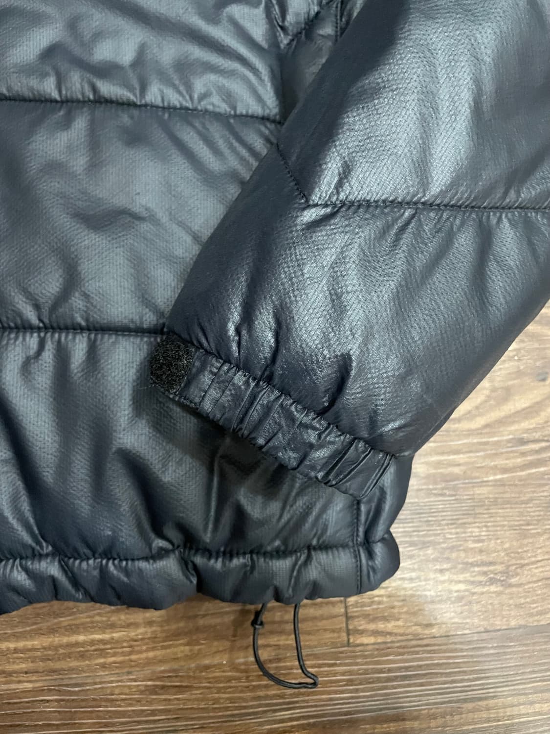 노스페이스 프리마로프트 경량 패딩 자켓 블랙 상품이미지4