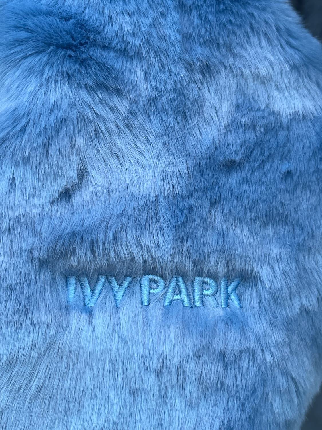  아디다스 오리지널스 X 아이비 파크 크로스오버 플러시 롱 라지 재킷 상품이미지4